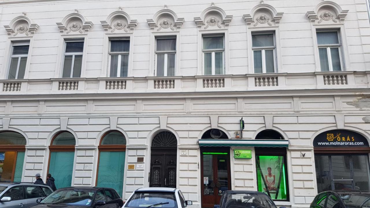 Boutique Ii. Apartment Eger Exterior photo